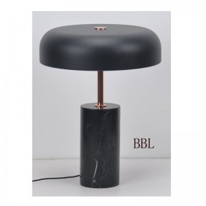 Lampe à poser LED avec base en marbre noir et abat-jour en métal